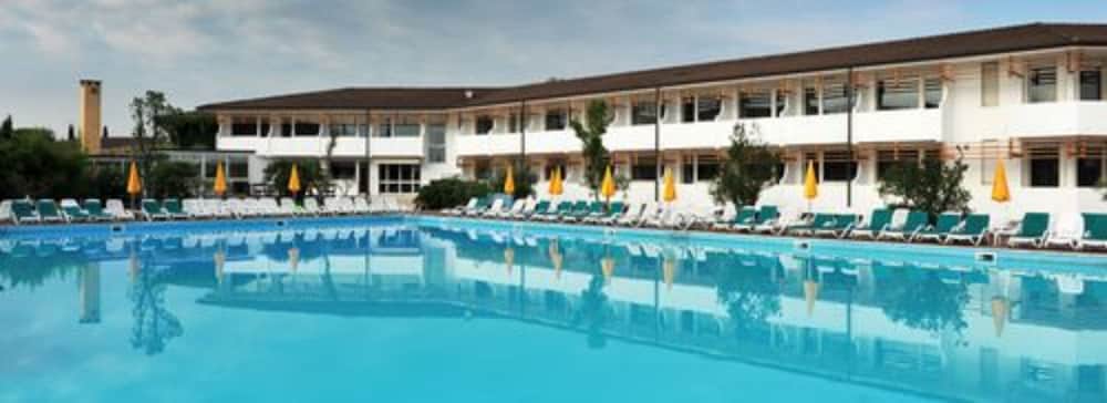 Фото Hotel Centro Turistico Gardesano