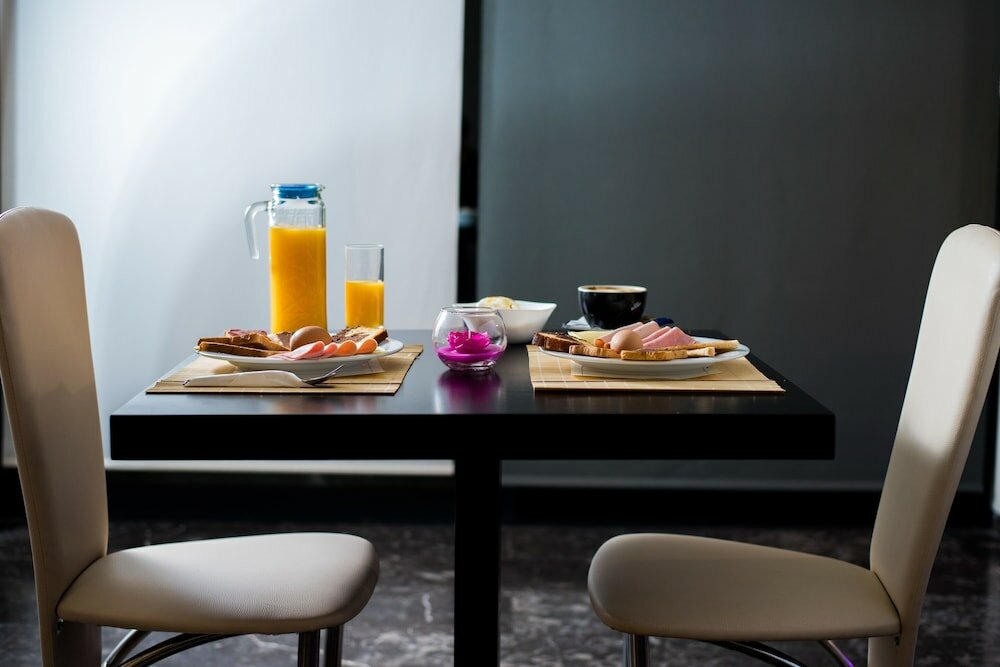 Фото Pines Hotel