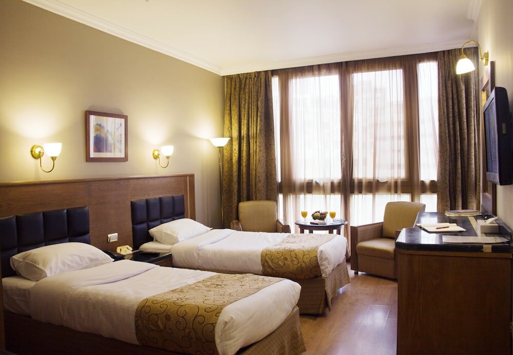 Фото Maadi Hotel