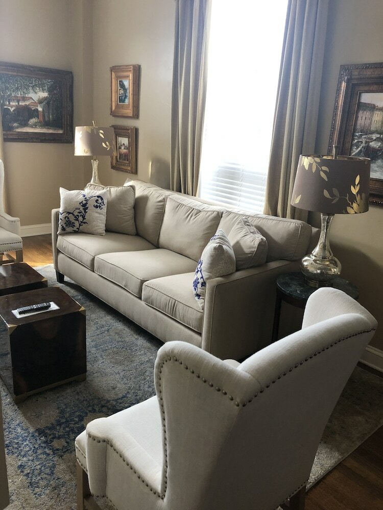 Фото Old Capitol Inn