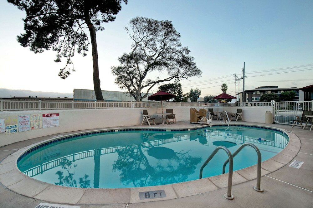 Фото Motel 6 Monterey, Ca