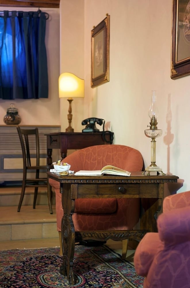 Фото Palazzo Leti Residenza d'Epoca