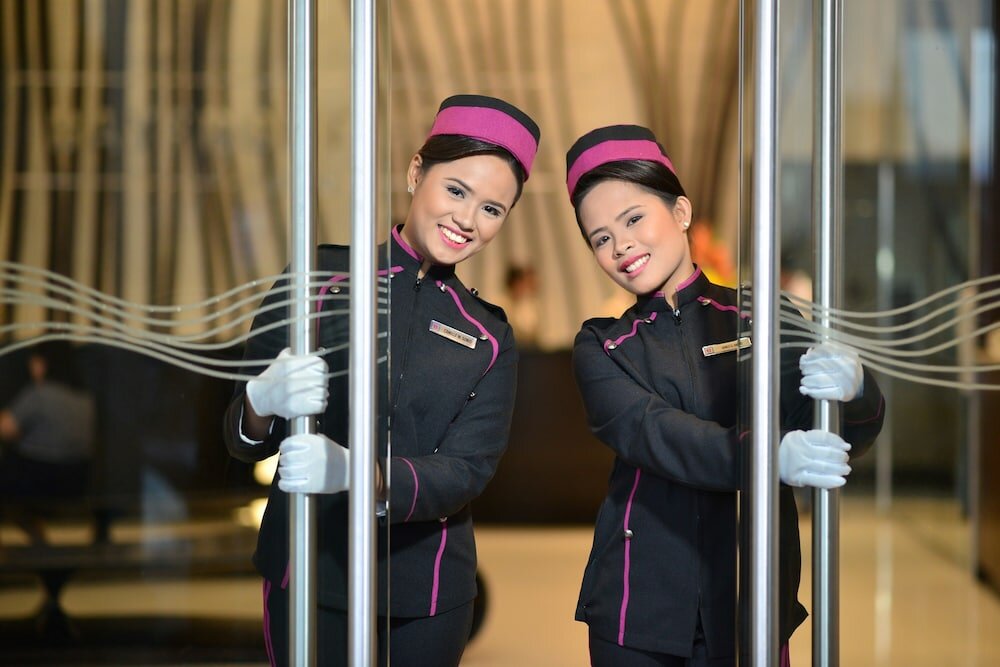 Фото Bayfront Hotel Cebu - North Reclamation