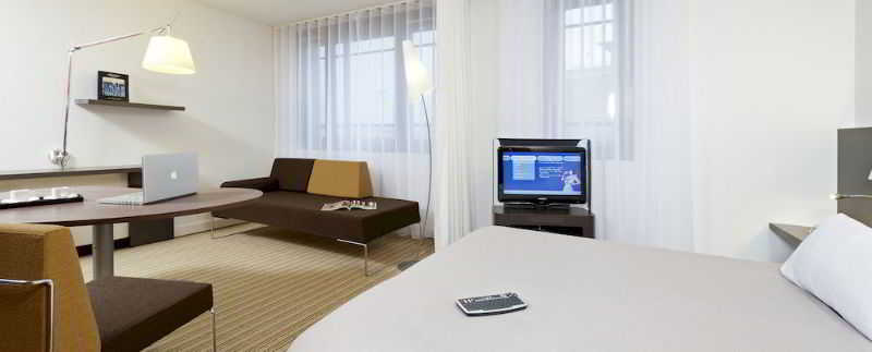 Фото B&b Hotel Rueil Malmaison Gare