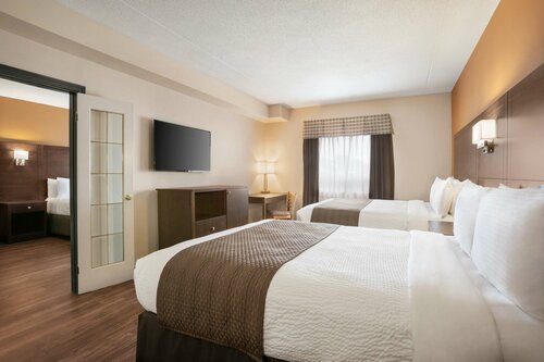 Гостиница Super 8 by Wyndham Intercontinental Houston Tx