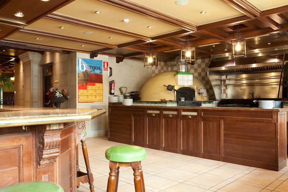 Фото Hotel Azofra