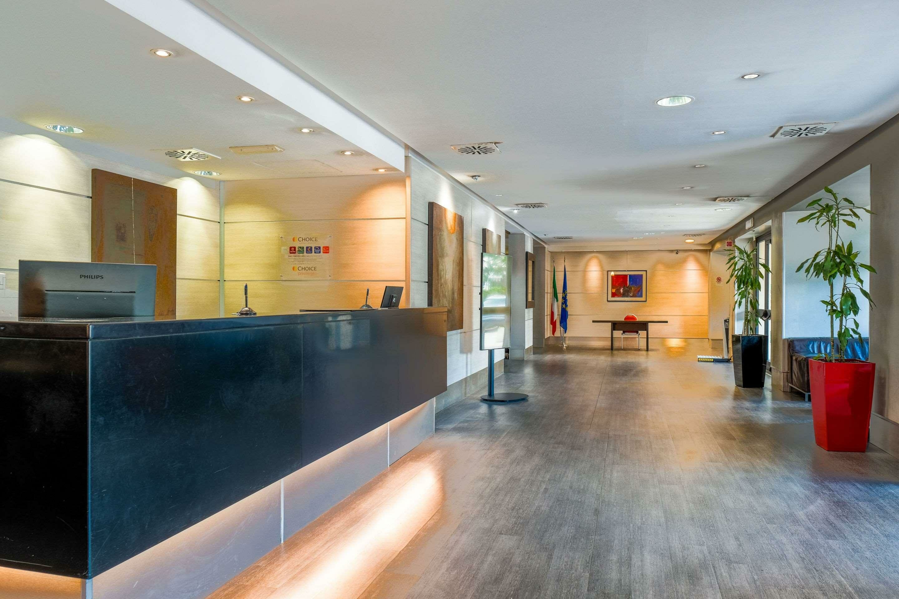 Фото Quality Hotel Rouge et Noir Roma