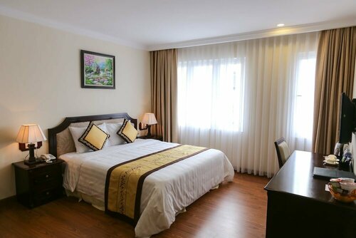 Гостиница Iris Dalat Hotel в Далате