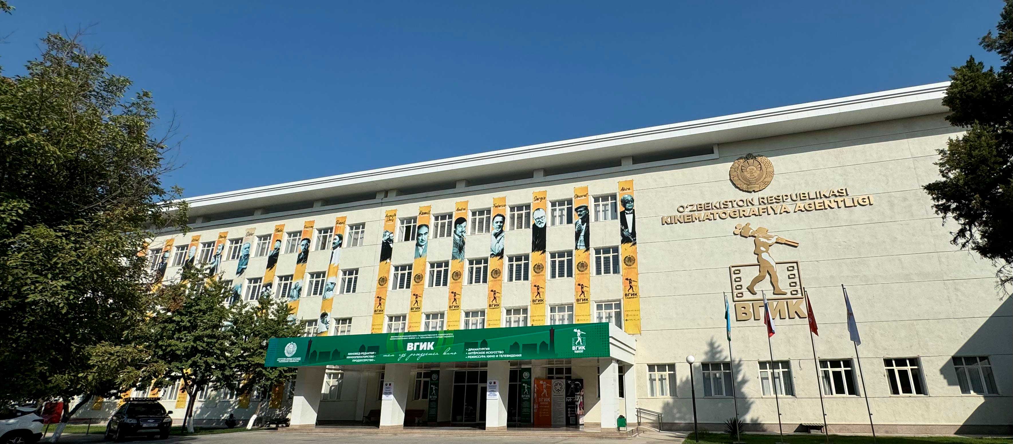 Moskvada transvestitlar qongiroq qilishmoqda