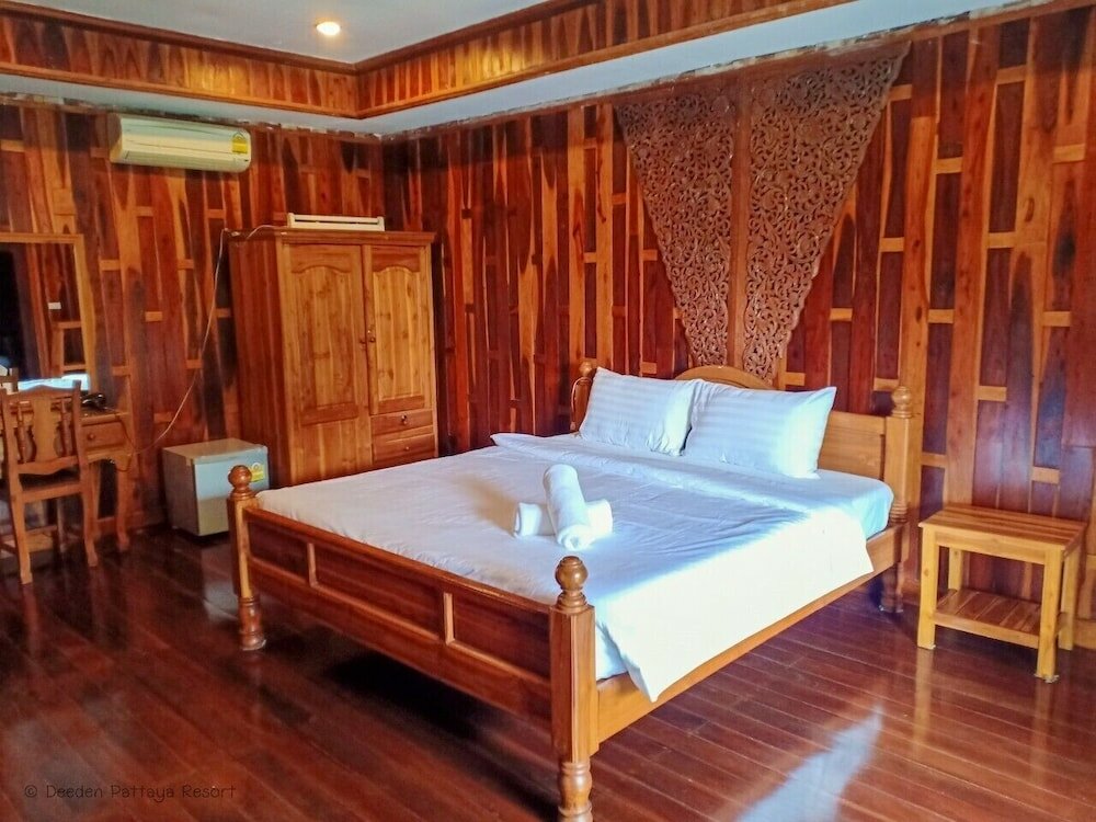 Фото Deeden Pattaya Resort