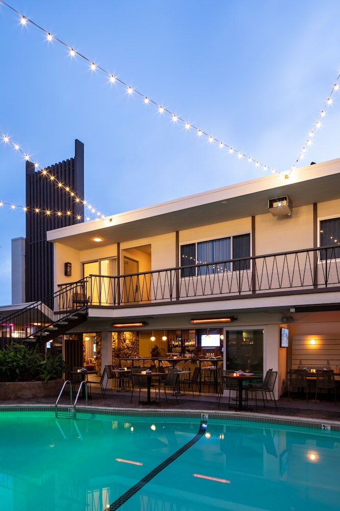 Фото The Pearl Hotel