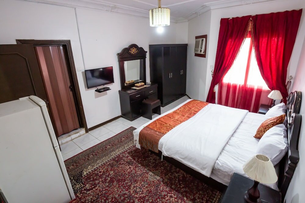 Фото Al Eairy Furnished Apartments Jeddah 4