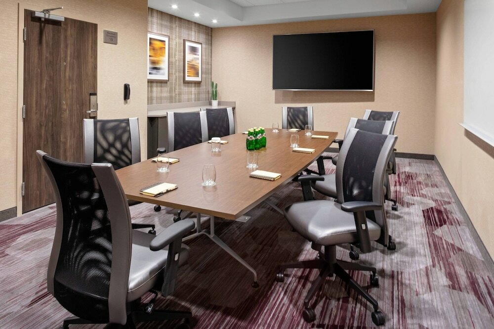 Фото Courtyard by Marriott Pasco Tri-Cities Airport