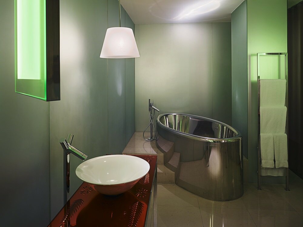 Фото Sanderson London