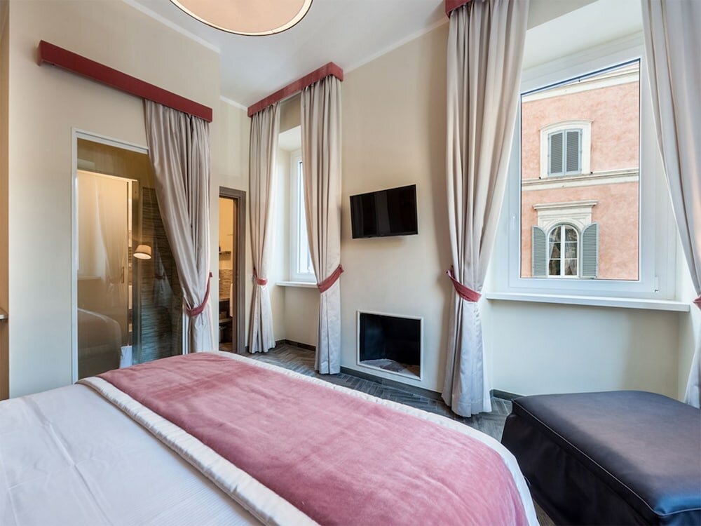 Фото Foro Romano Luxury Suites
