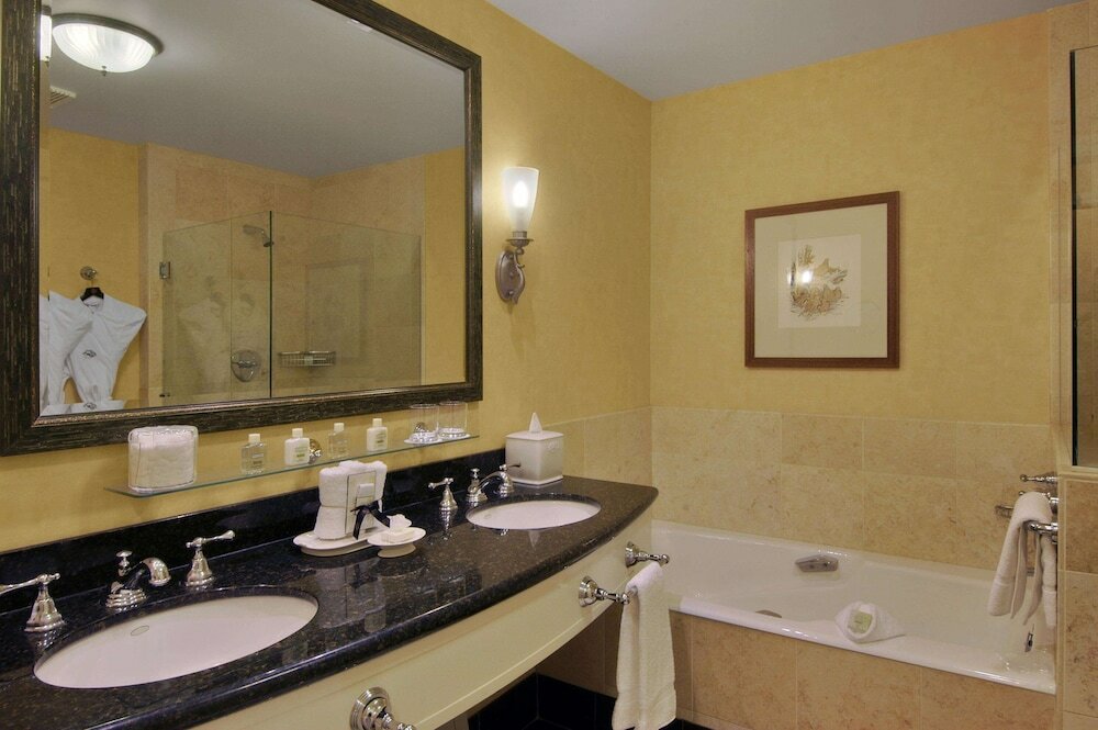 Фото Fairmont Jasper Park Lodge