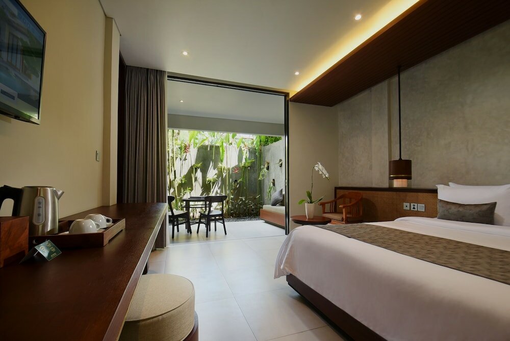 Фото Japa Suites & Villas