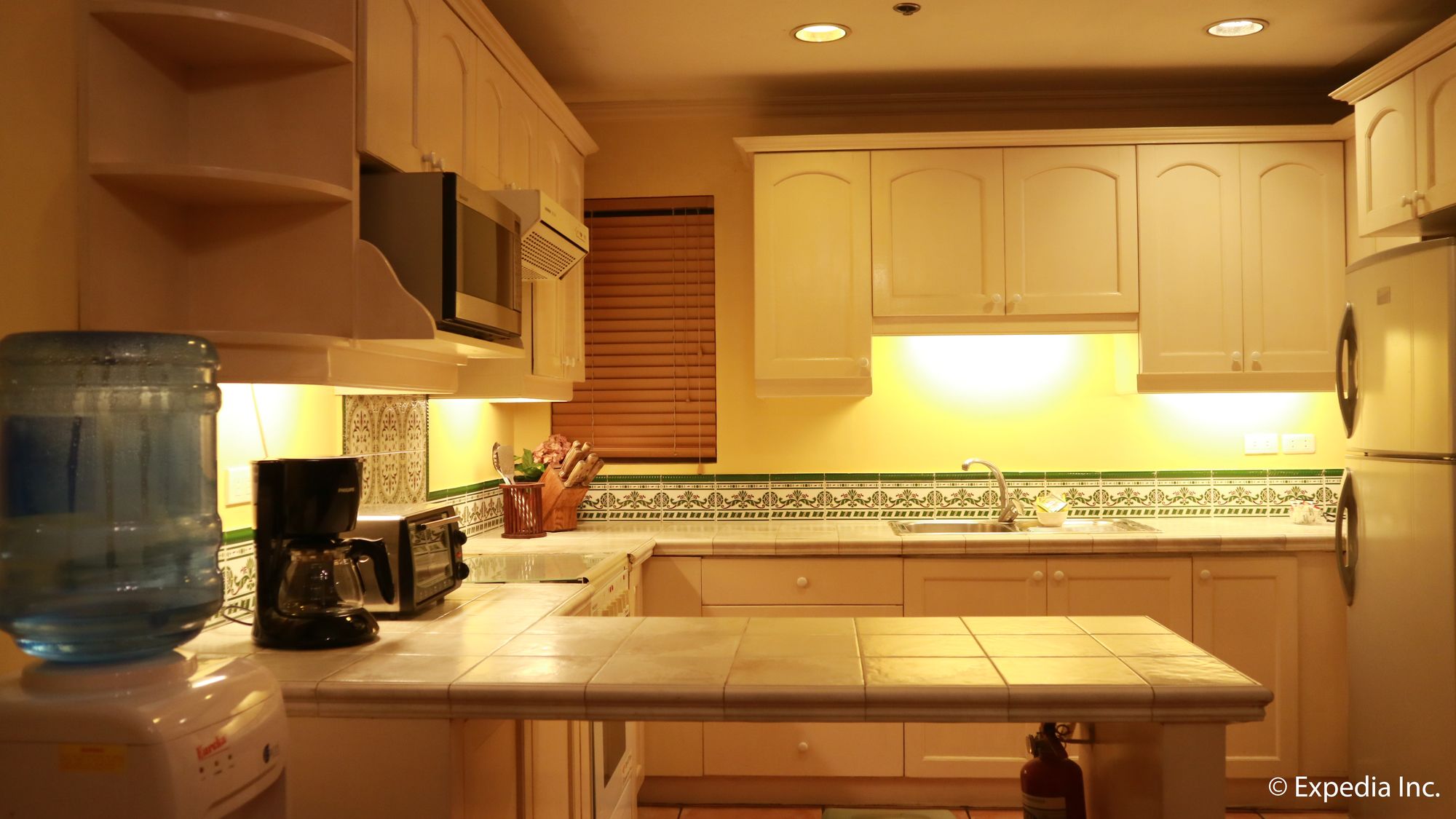 Фото Sophia Suites Residence Hotel