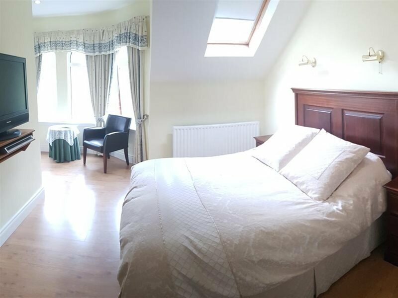 Фото Oyo Avenue House