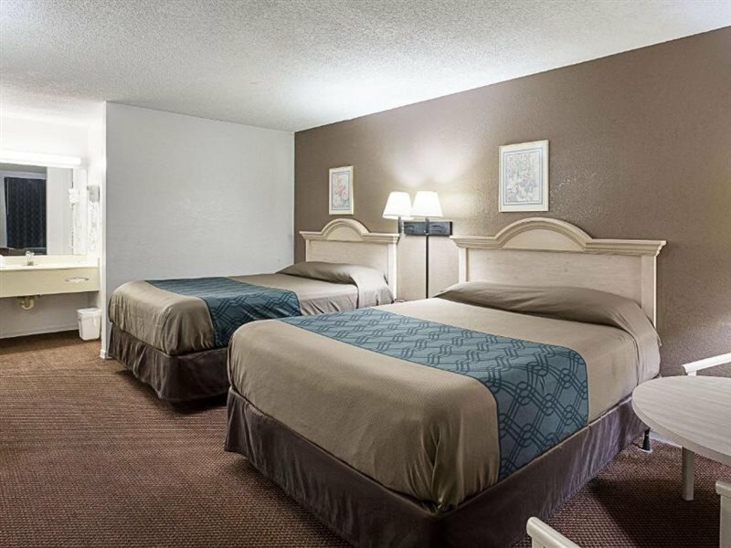 Фото Rodeway Inn Lake City I-75