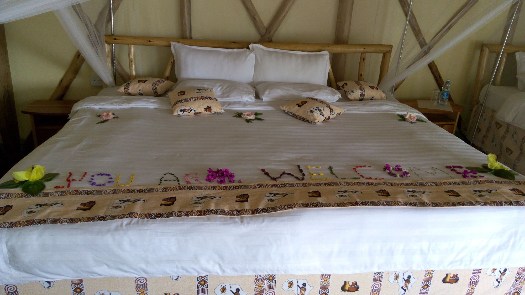 Фото Lake Bunyonyi Rock Resort