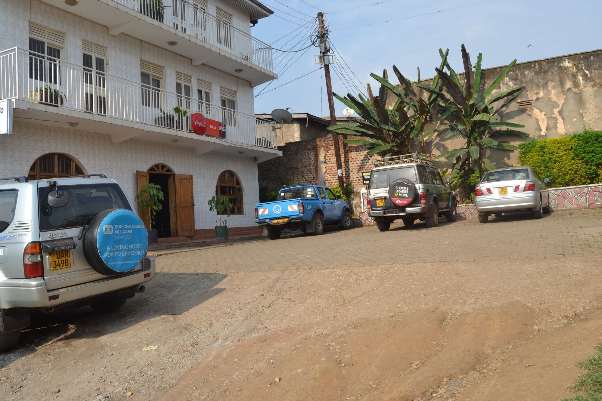 Фото Raja Excelsior Hotel