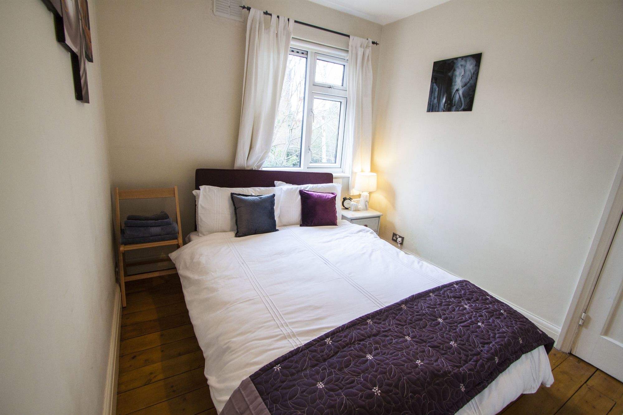 Фото Stunning Central Richmond with garden