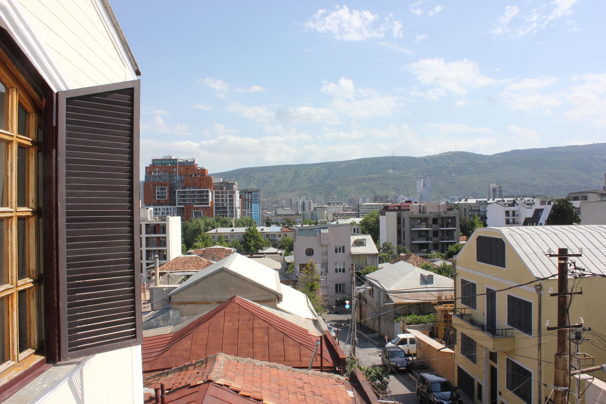 Фото Vedzisi garden hotel