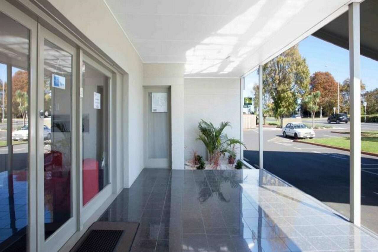 Фото Auckland Airport Kiwi Hotel