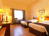 Фото Narita Hotel Surabaya