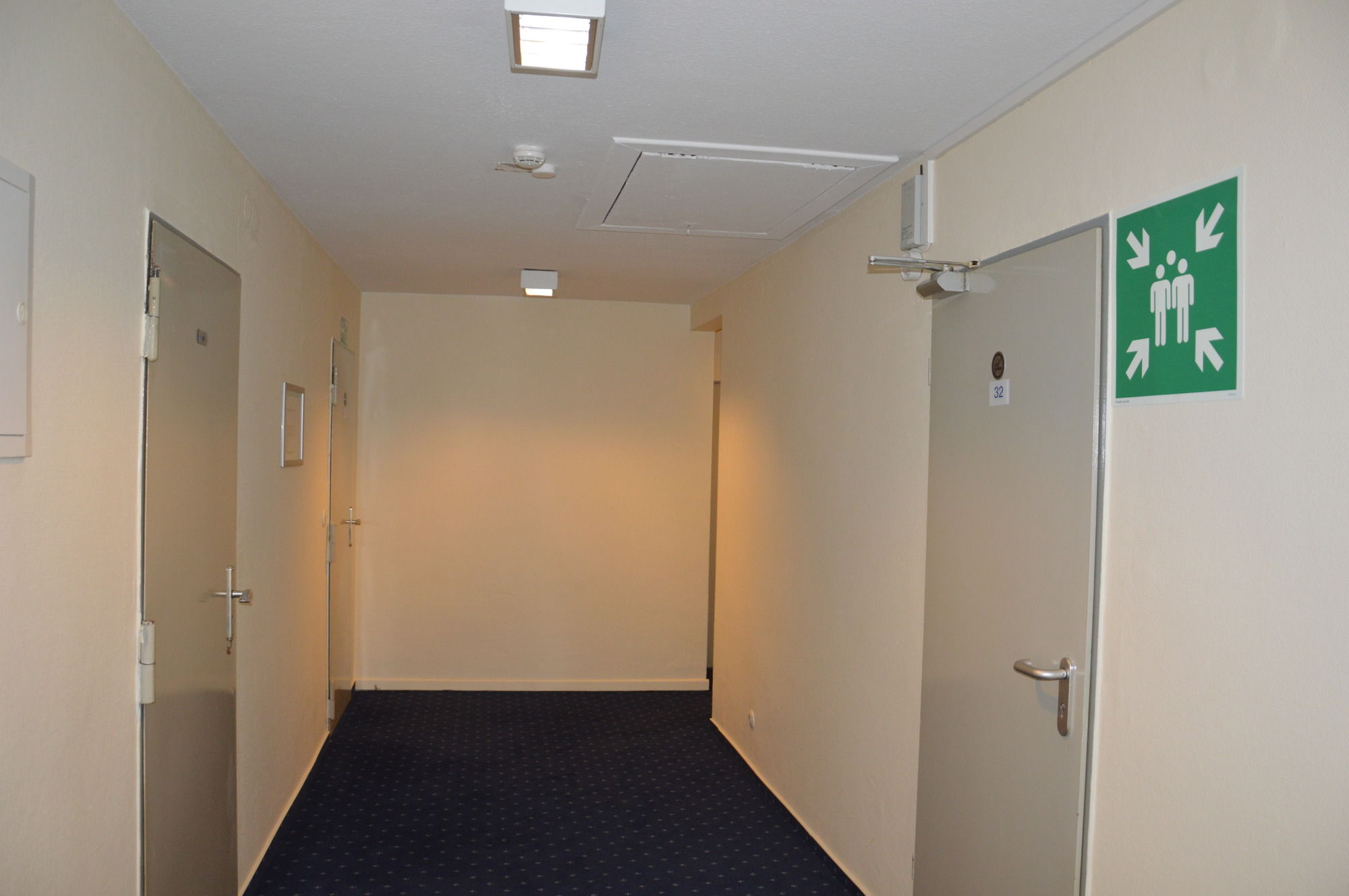 Фото Centrum Hotel Commerz am Bhf Hamburg Altona