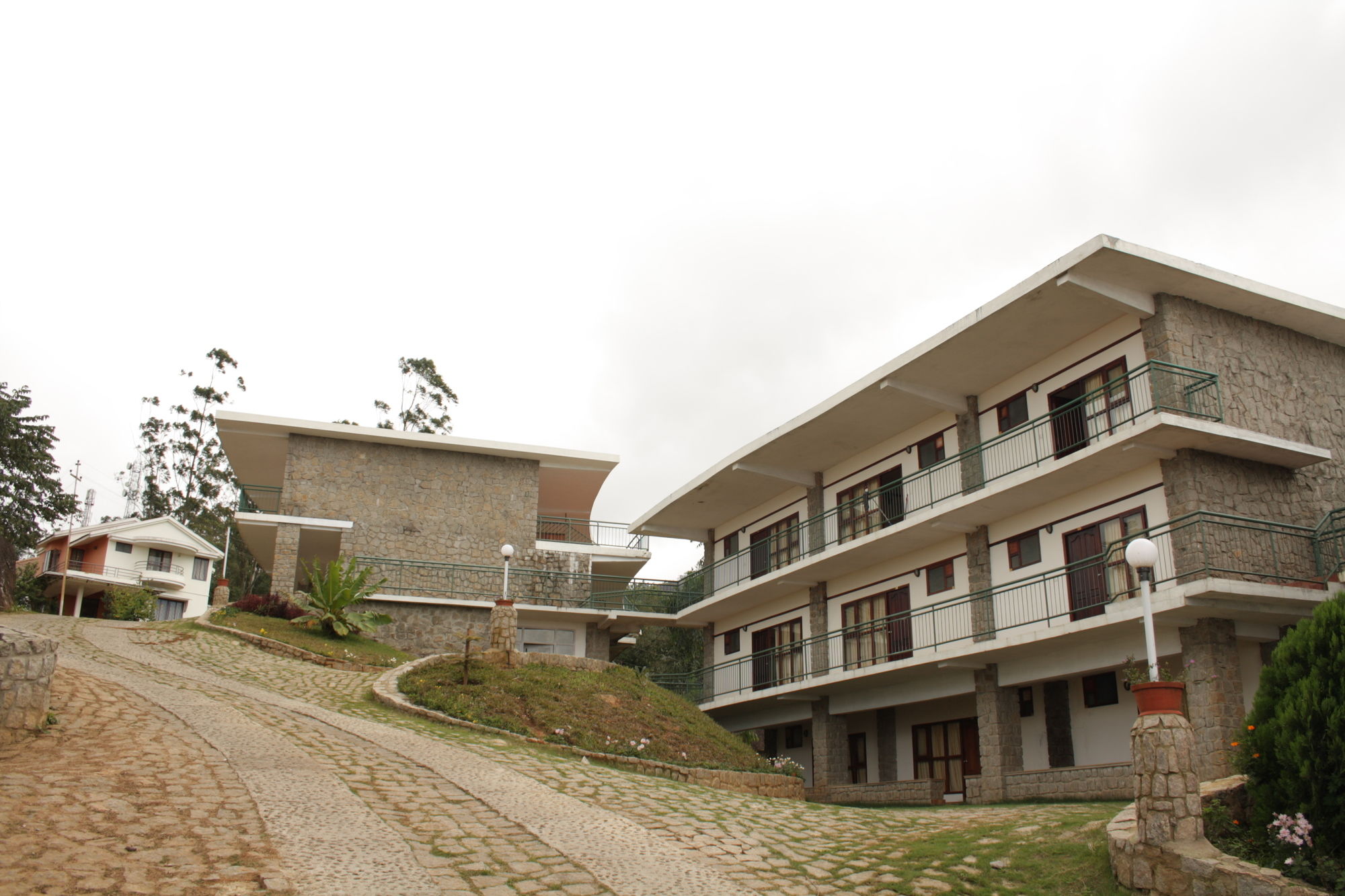 Фото Ayur County