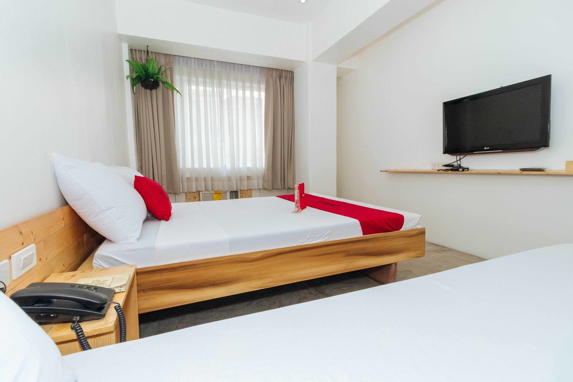 Фото RedDoorz Plus @ Boni Avenue Mandaluyong