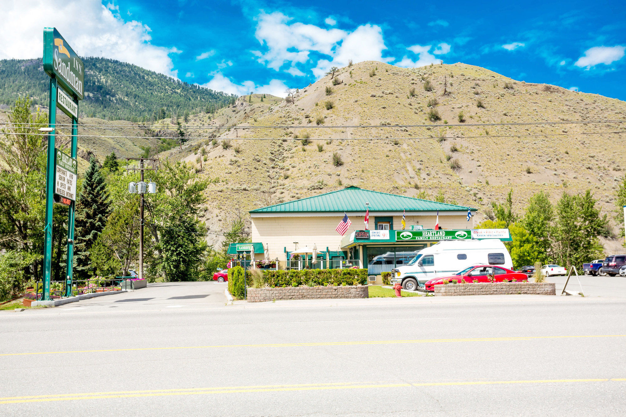 Фото Sandman Inn Cache Creek