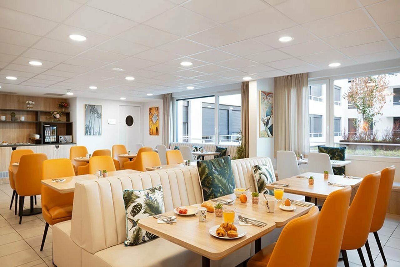 Фото Residhome Nice Aéroport