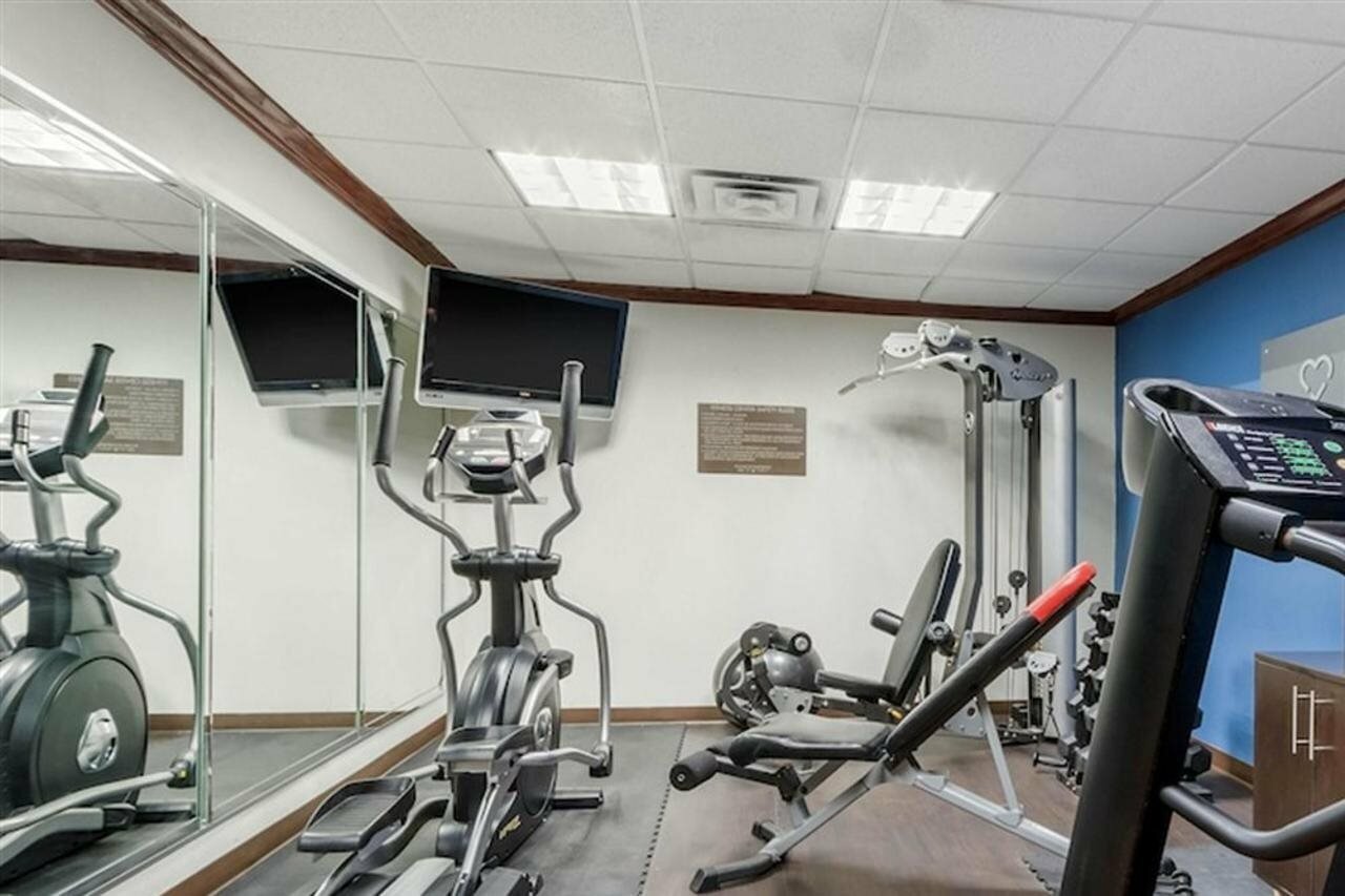 Фото Comfort Suites Central