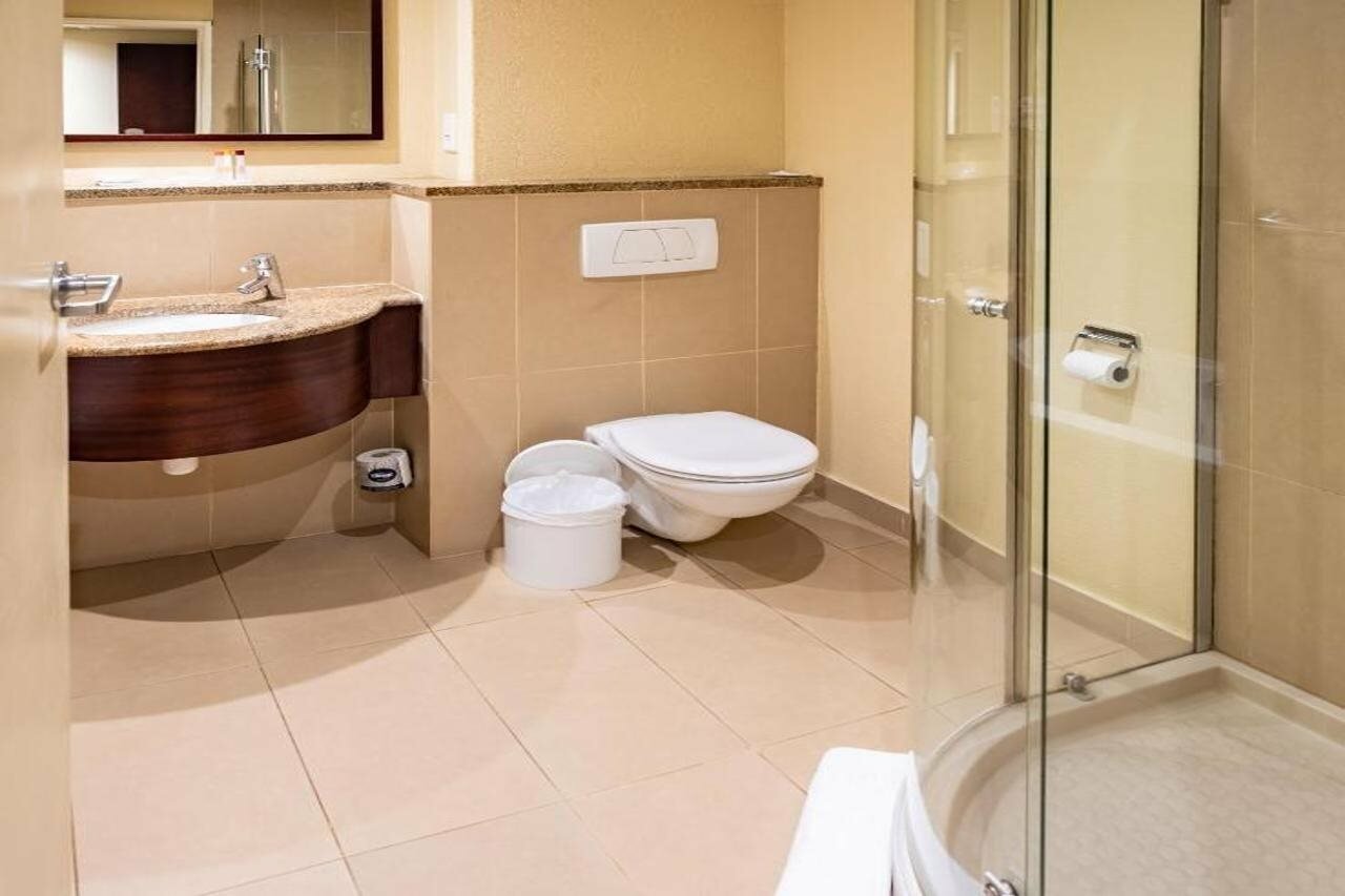 Фото City Lodge Johannesburg Airport, Barbara Road