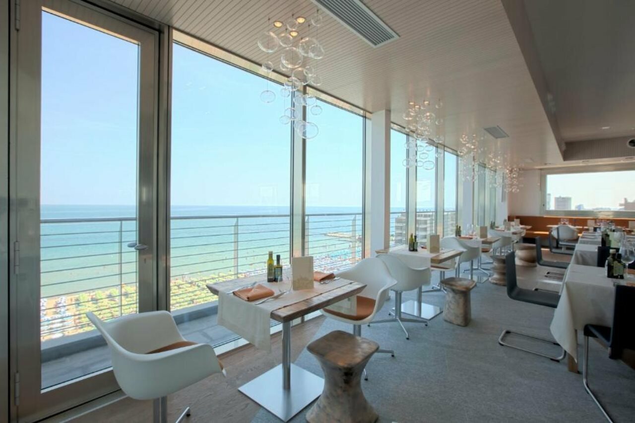 Фото Charlie in Pesaro