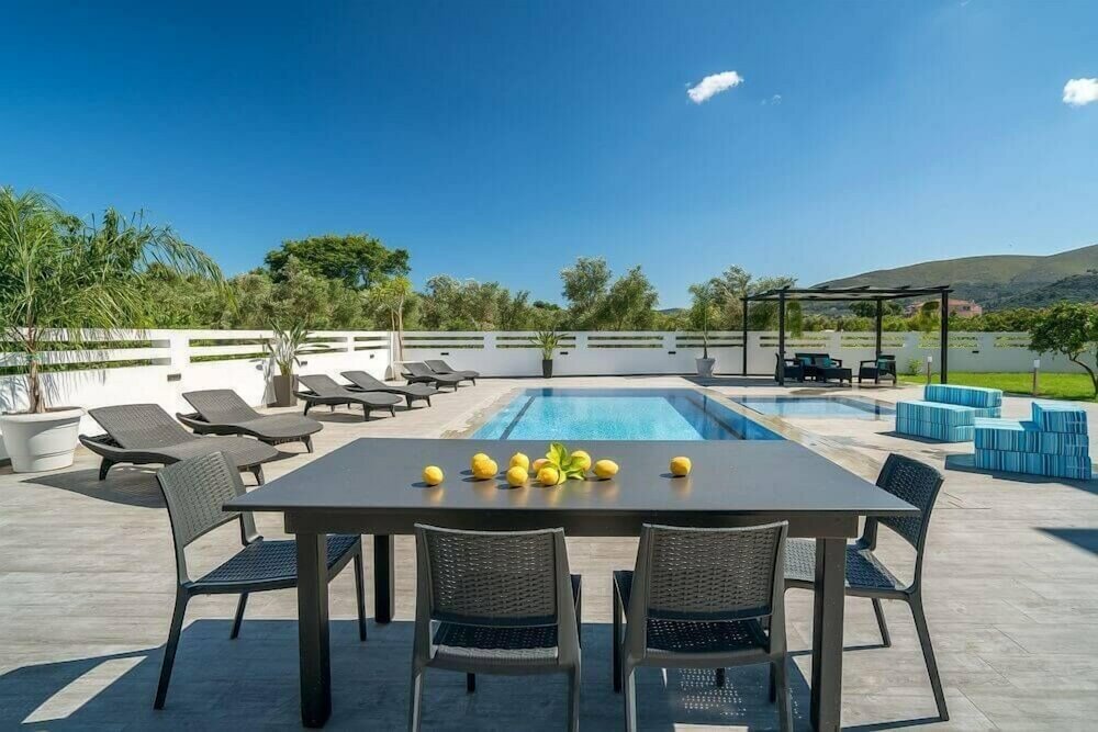 Фото Ostria Luxury Villa