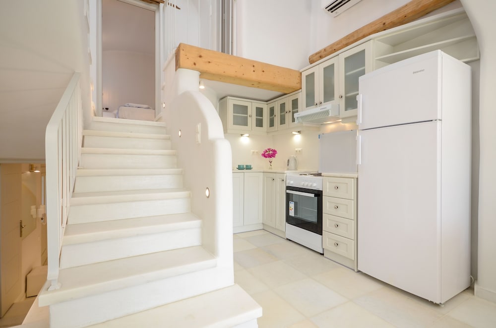 Фото Naxian Queen Luxury Villas & Suites