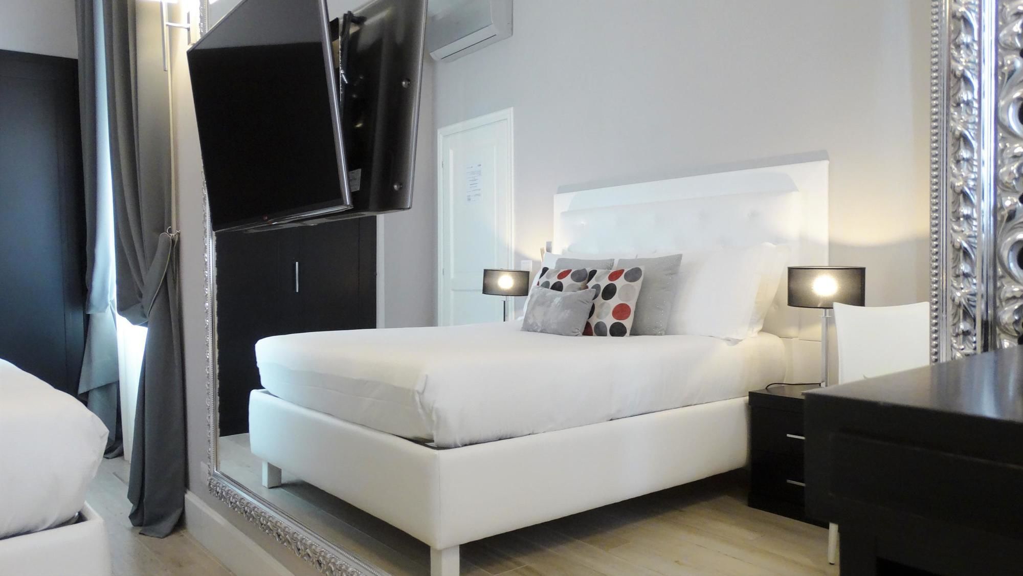 Фото Sistina Twentythree Luxury Rooms