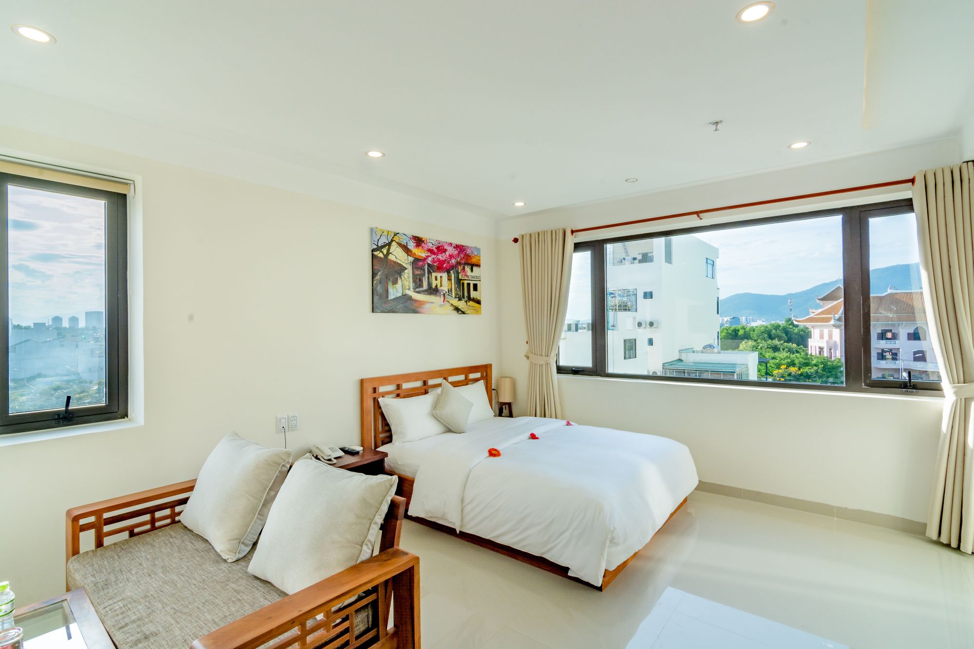 Фото Salamander Hotel and Apartment