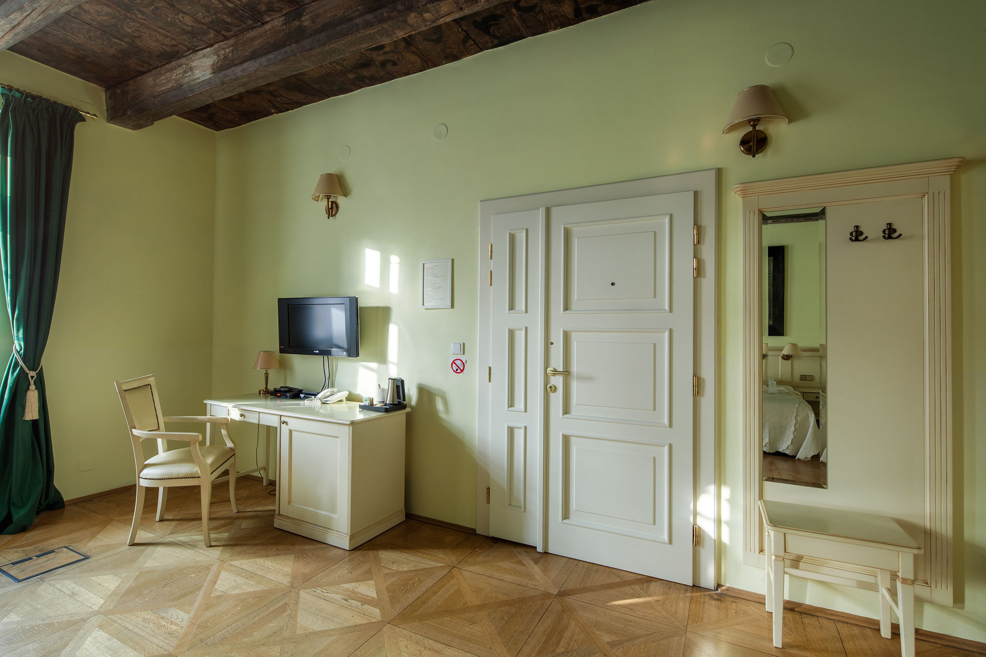 Фото Tyn Yard Residence