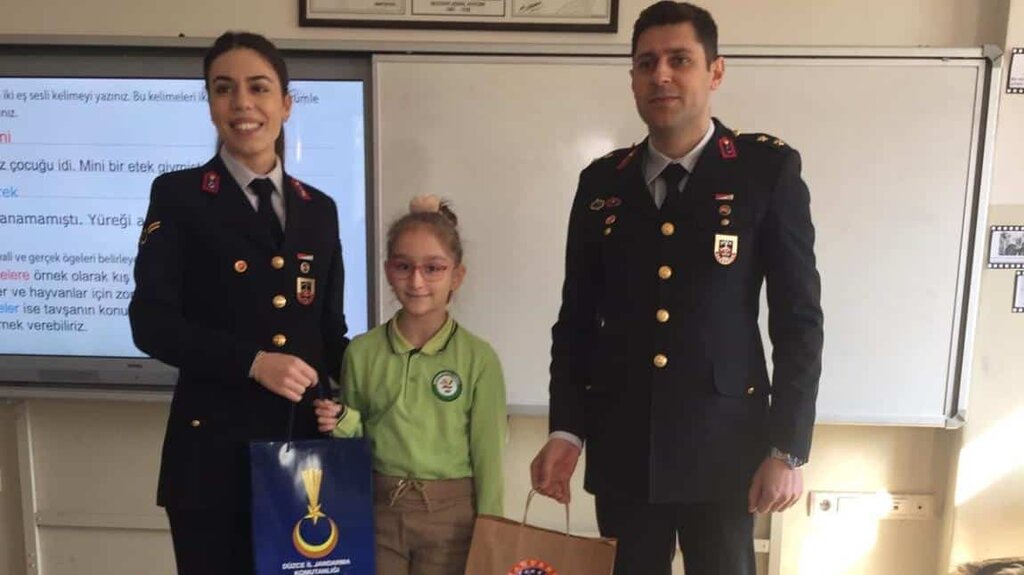 Primary school Avni Akyol Primary School, Duzce, photo