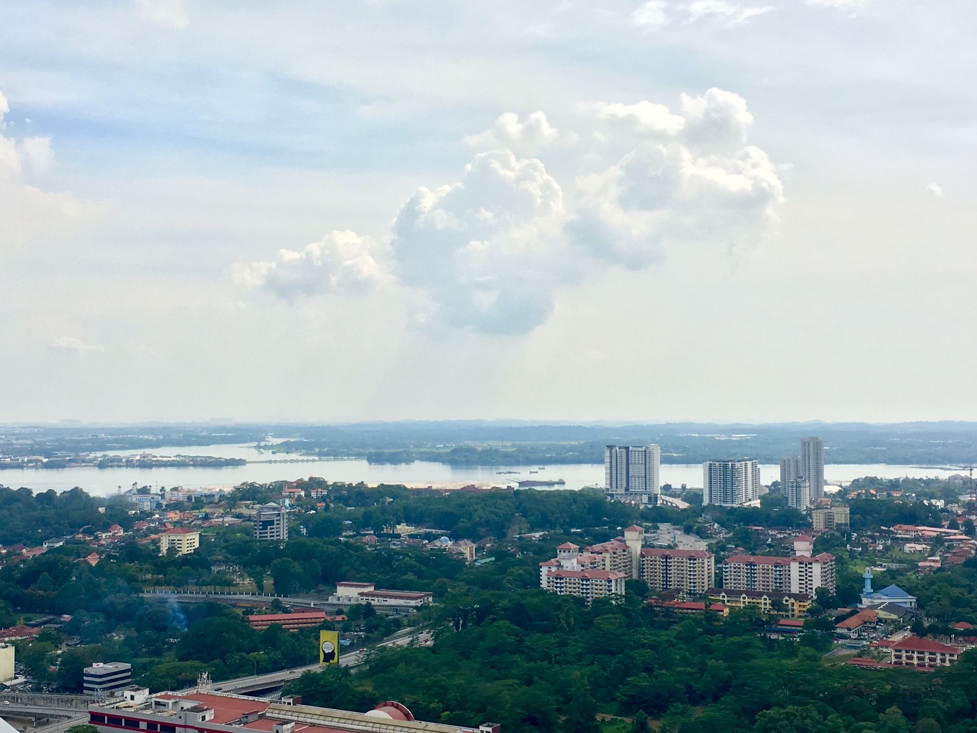 Фото Pinnacle Tower