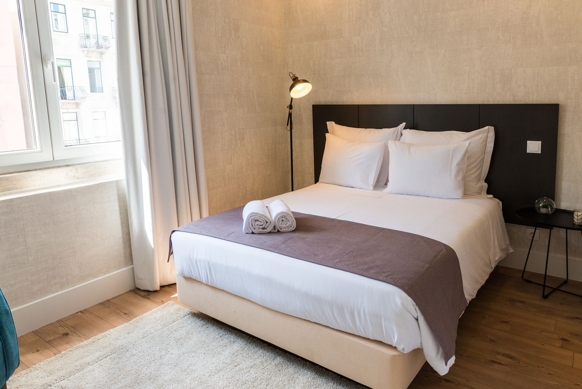 Фото Lx51 Studios & Suites Lisbon Center