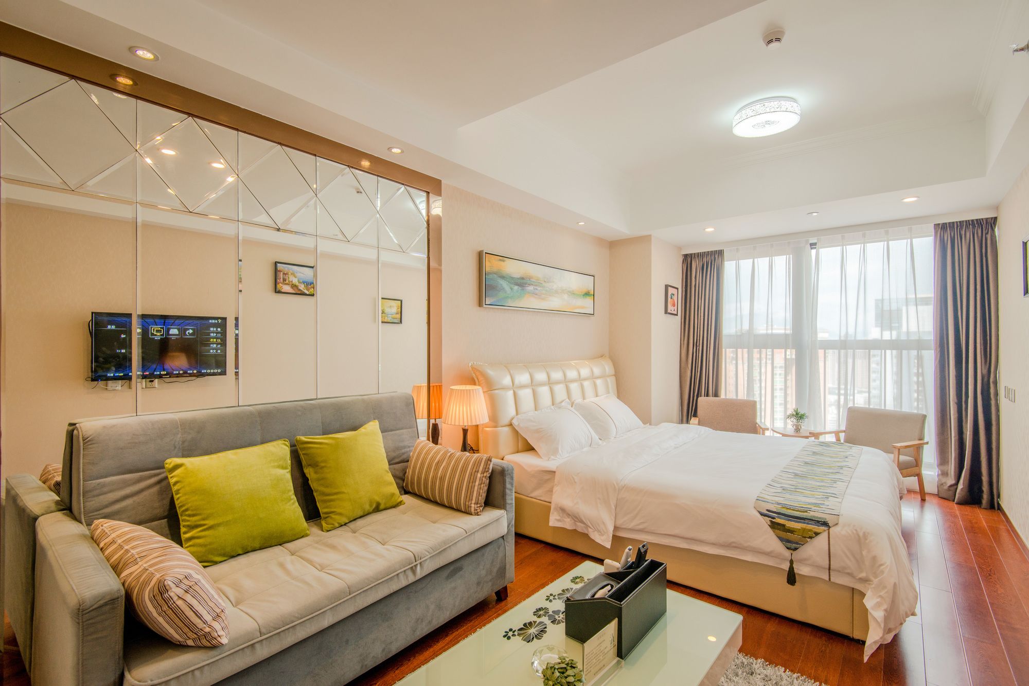 Фото Galaxy Time Apartment Hotel