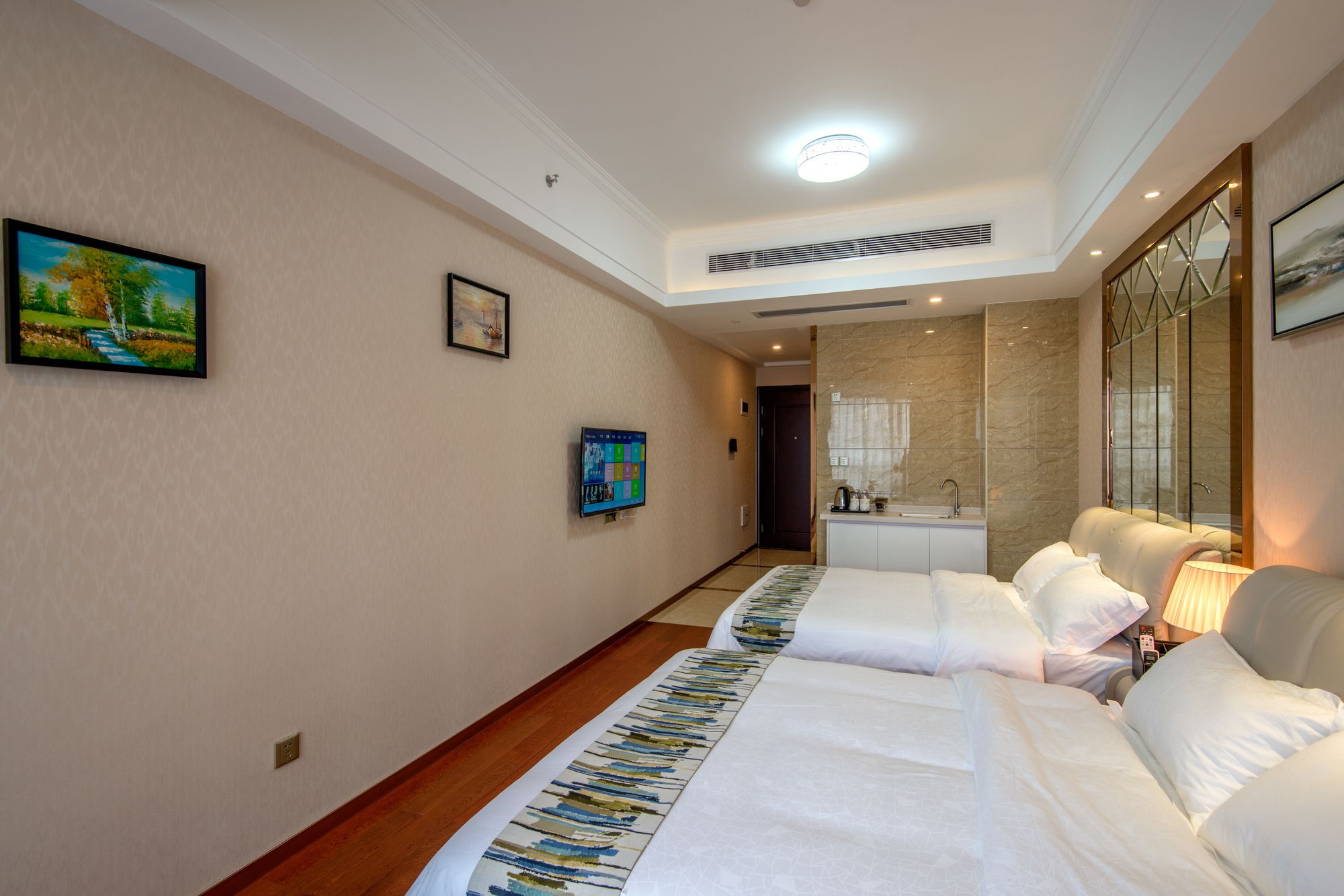 Фото Galaxy Time Apartment Hotel