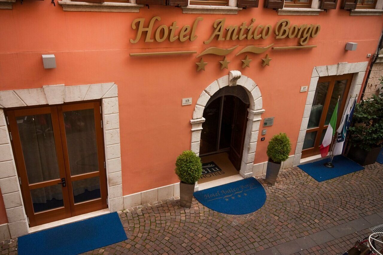 Фото Hotel Antico Borgo