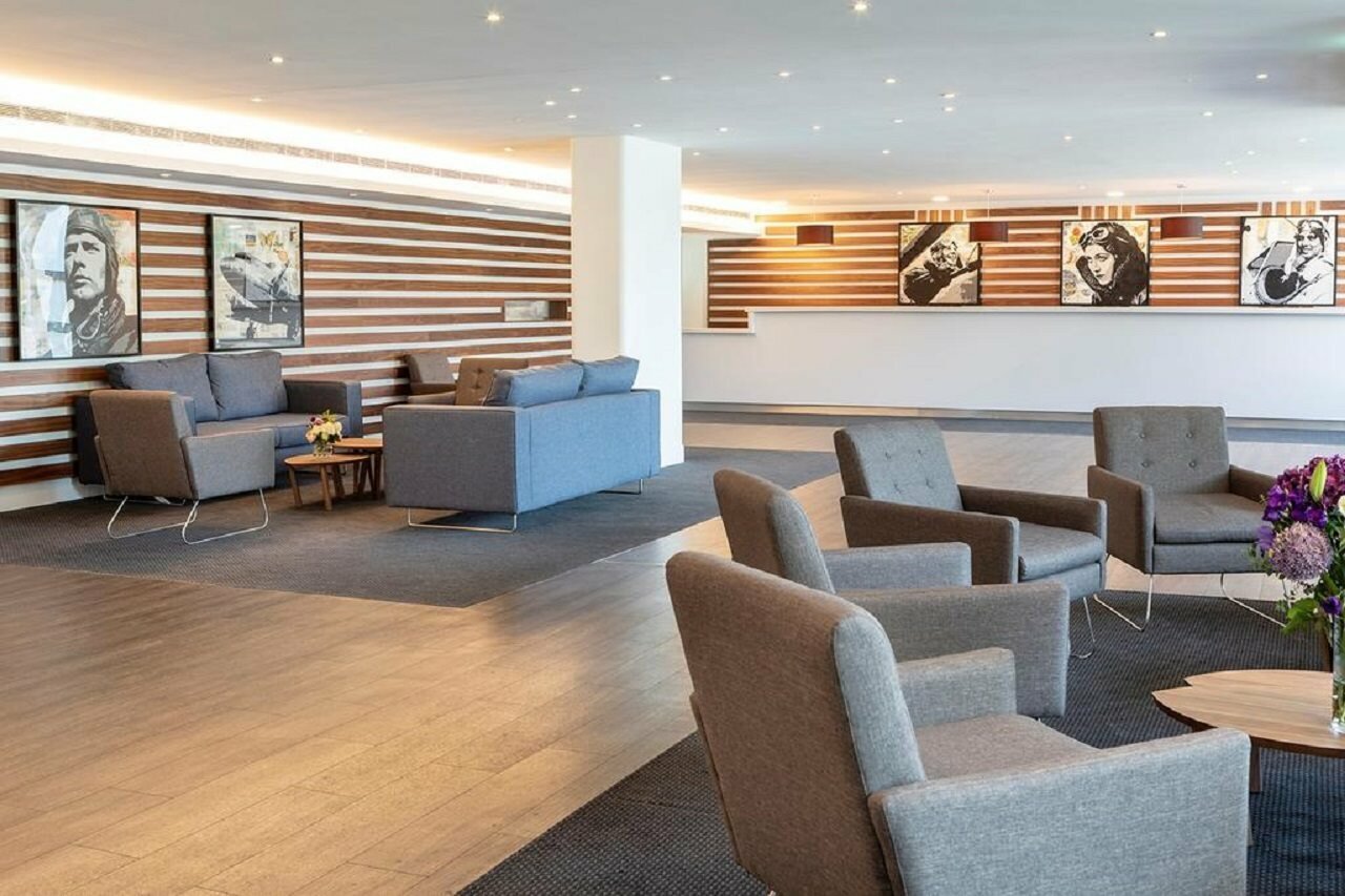 Фото St Giles Heathrow Hotel